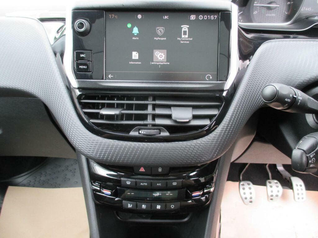 Peugeot 2008 1.2 Puretech Allure Premium Red #16