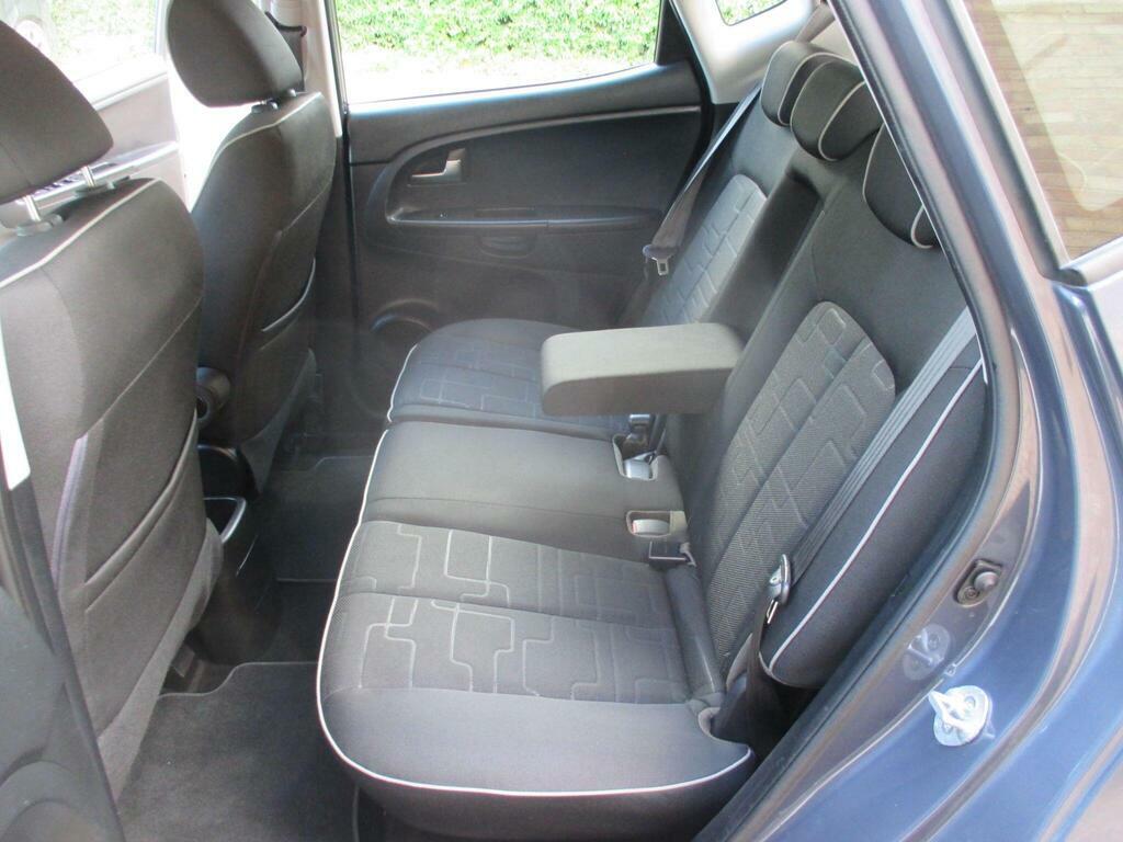 Kia Venga 1.6 3 Mpv #29