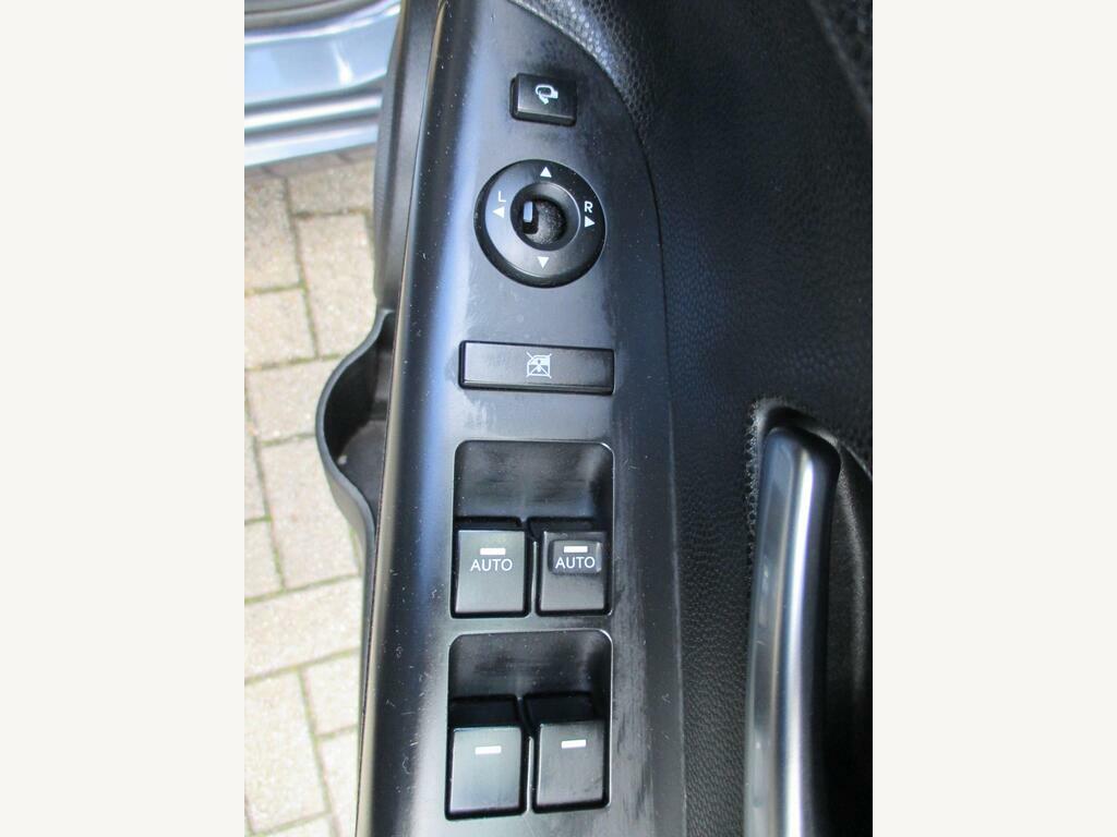 Kia Venga 1.6 3 Mpv #38