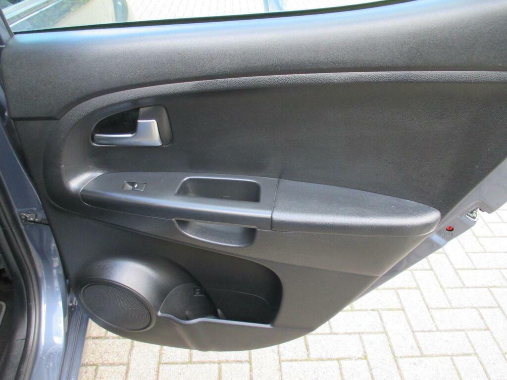 Kia Venga 1.6 3 Mpv #40