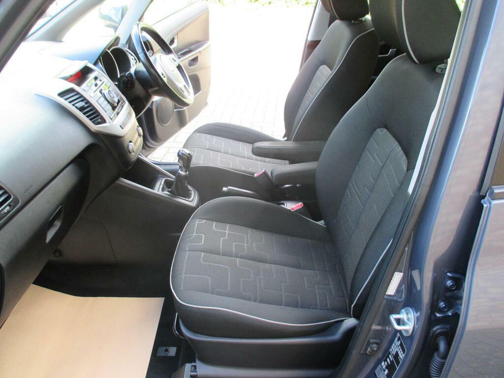 Kia Venga 1.6 3 Mpv #25