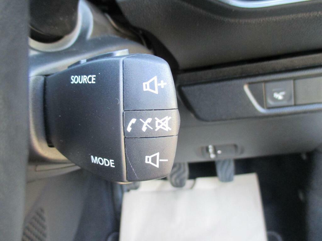 Dacia Sandero Sandero Essential Sce Black #34