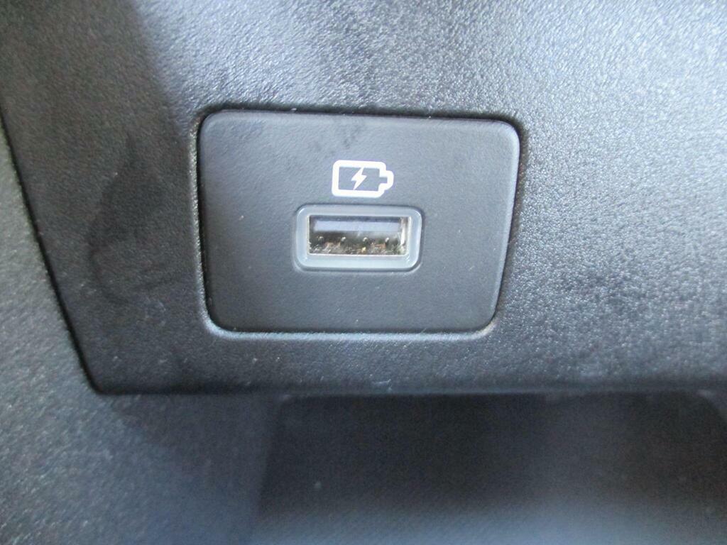 Dacia Sandero Sandero Essential Sce Black #40