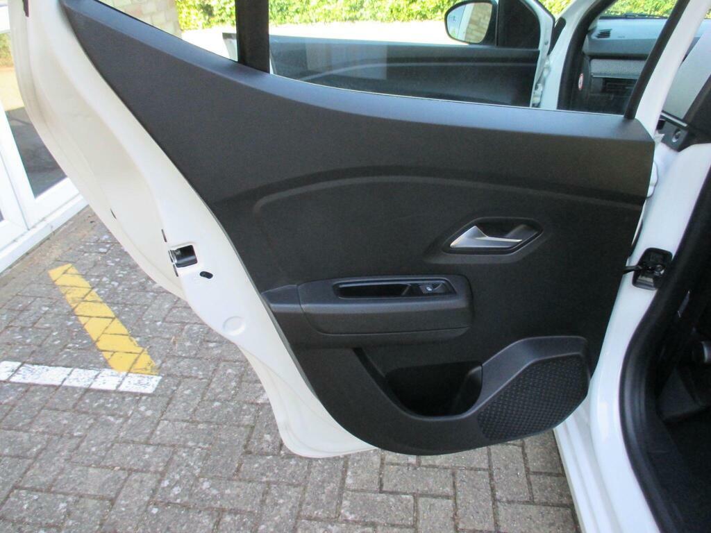 Dacia Sandero Sandero Essential Sce Black #45