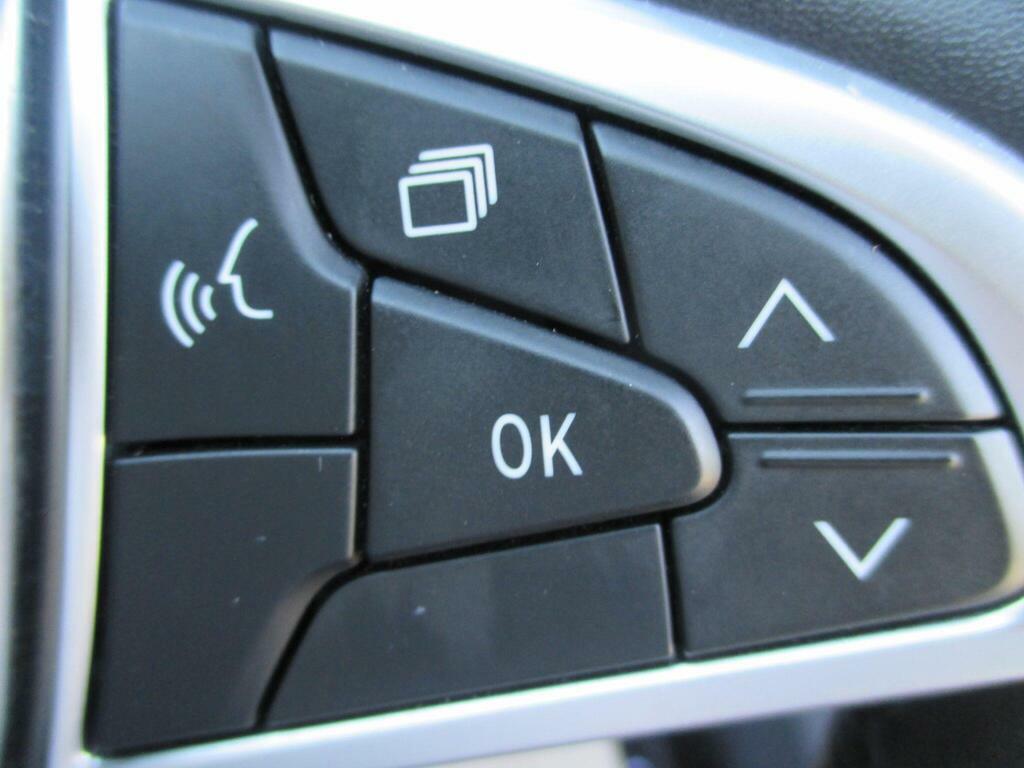 Dacia Sandero Sandero Essential Sce Black #31
