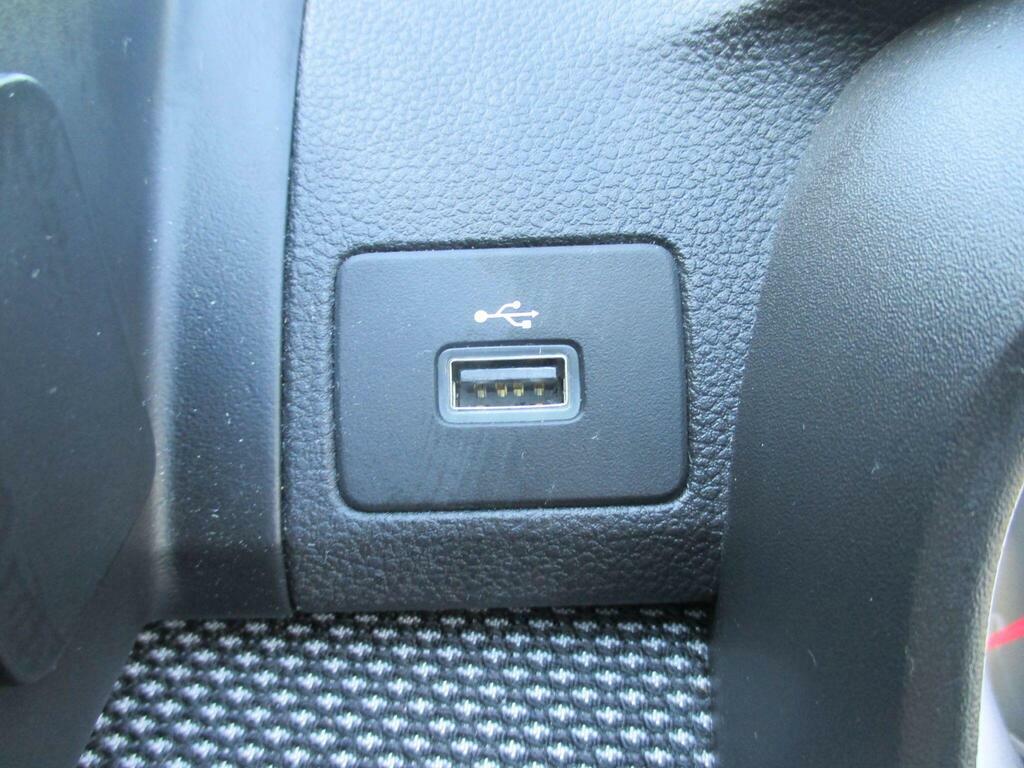 Dacia Sandero Sandero Essential Sce Black #35