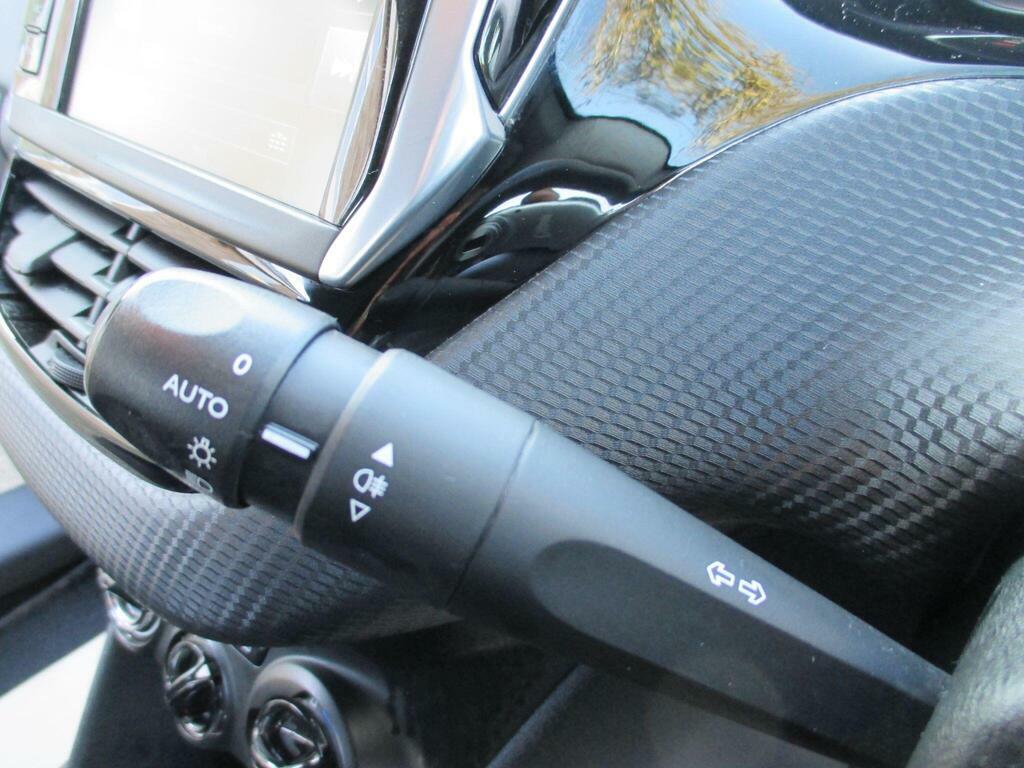 Peugeot 208 Active Orange #29