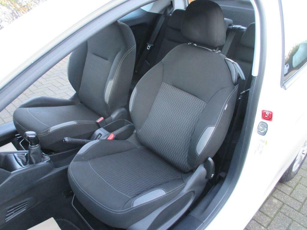 Peugeot 208 Active Orange #22