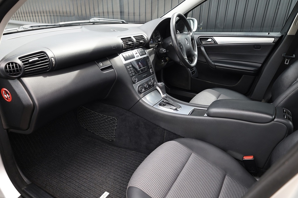 Mercedes-Benz C Class C180 K Avantgarde Se Silver #3
