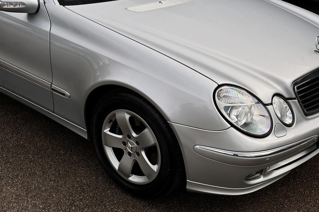 Mercedes-Benz E Class 6.2 E63 Amg G-tronic Black #25