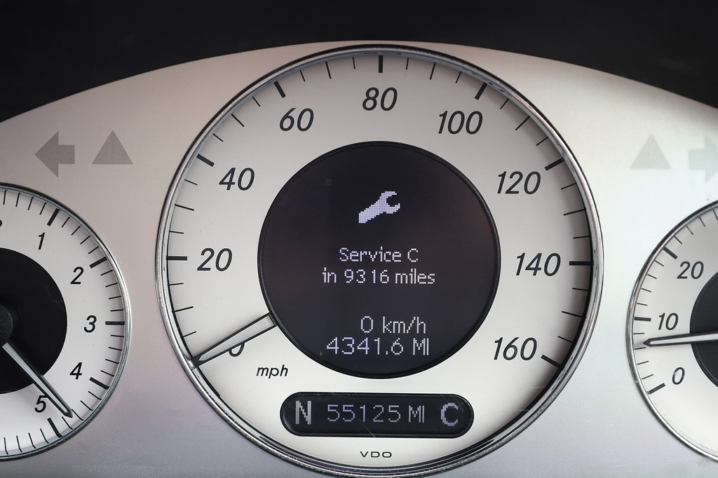 Mercedes-Benz E Class 6.2 E63 Amg G-tronic Black #20