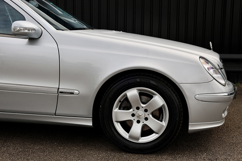 Mercedes-Benz E Class 6.2 E63 Amg G-tronic Black #24
