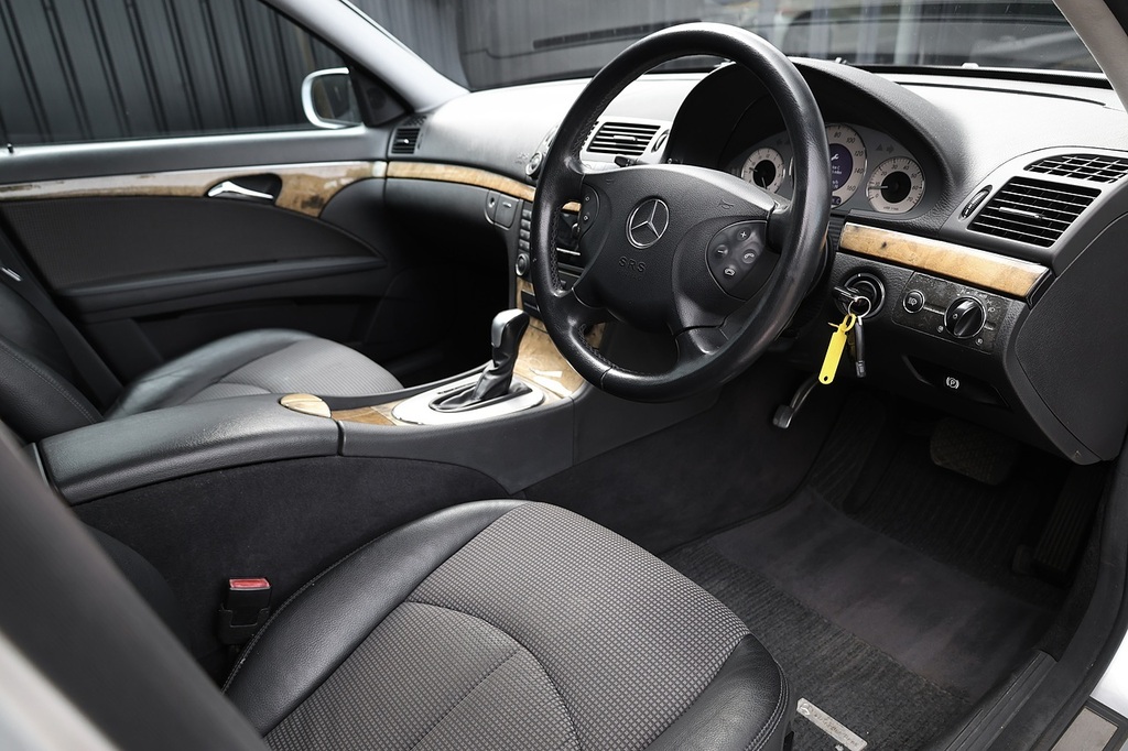 Mercedes-Benz E Class E280 Avantgarde KY06YPV Silver #6