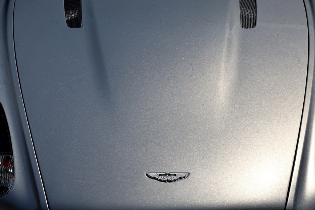 Aston Martin DB9 6.0 V12 Gold #11