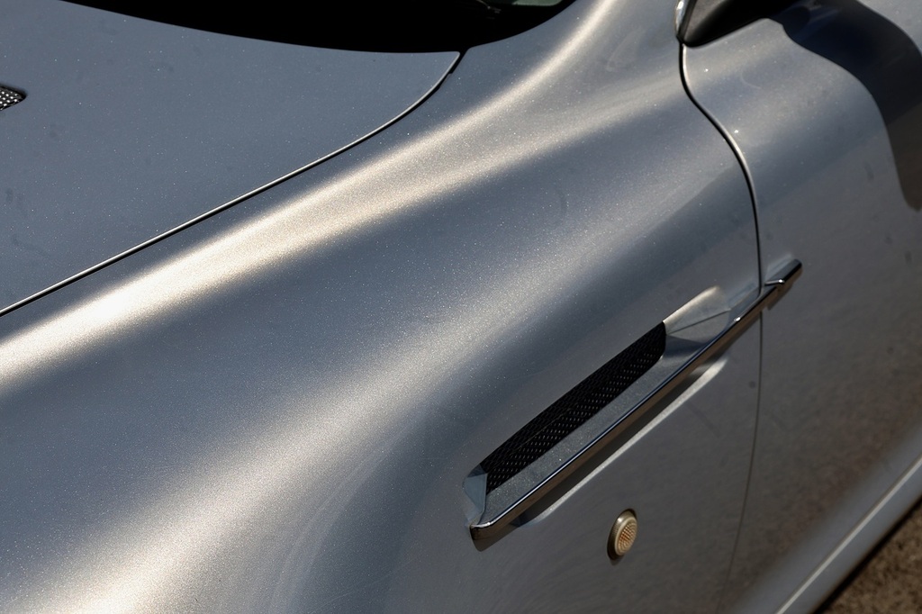 Aston Martin DB9 6.0 V12 Gold #12