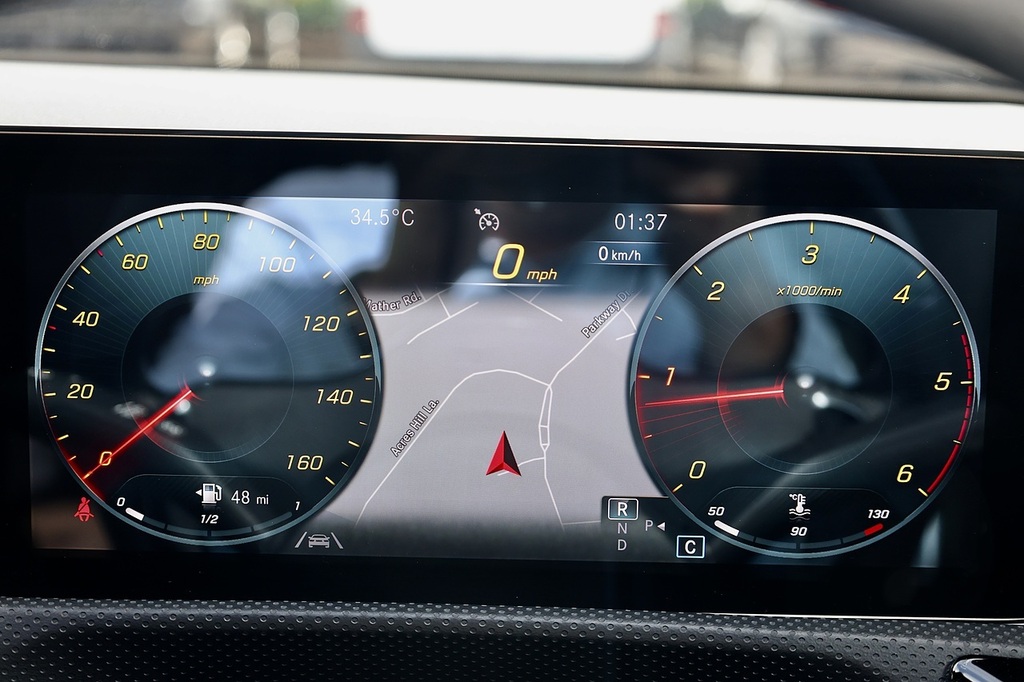 Mercedes-Benz CLA Class Cla200 Amg Line Red #16