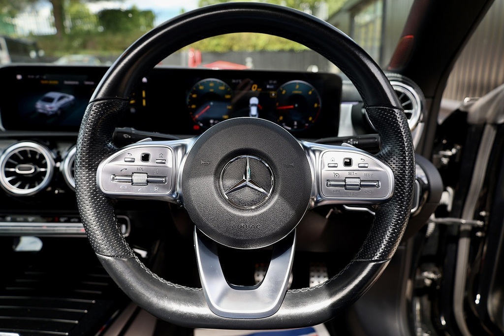 Mercedes-Benz CLA Class Cla200 Amg Line Red #26