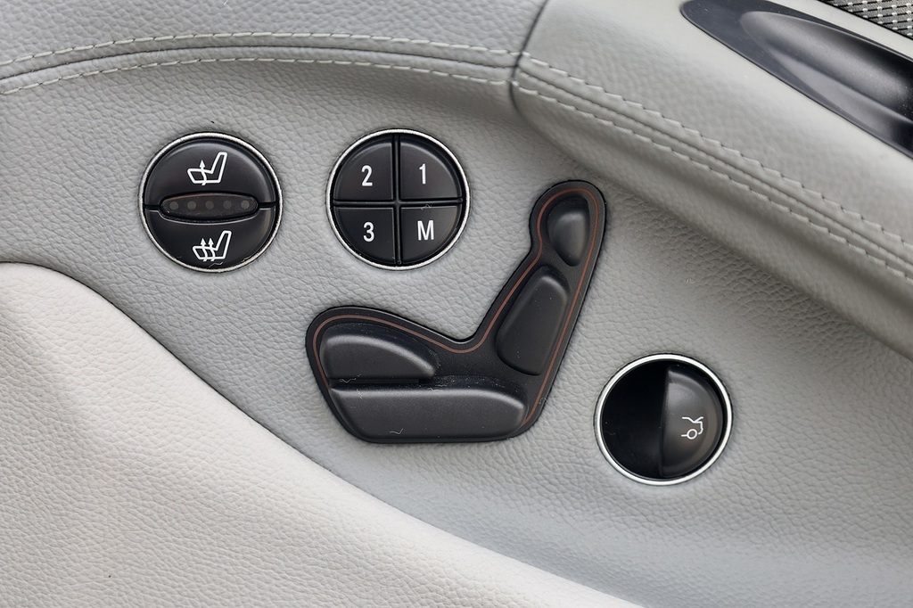 Mercedes-Benz SL Class 5.0 Sl500 Black #22