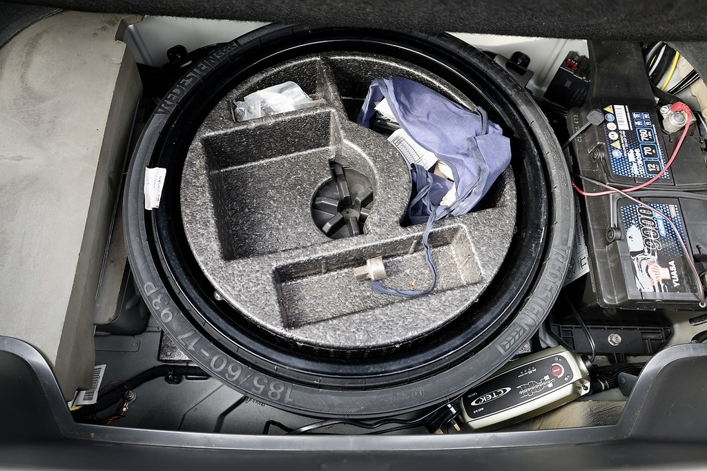 Mercedes-Benz SL Class 5.0 Sl500 Black #44