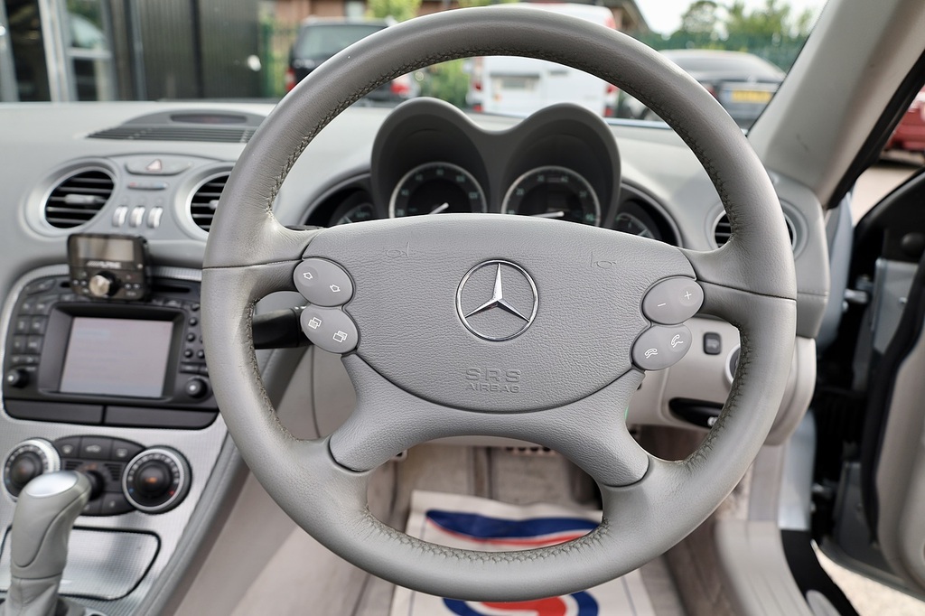 Mercedes-Benz SL Class 5.0 Sl500 Black #23