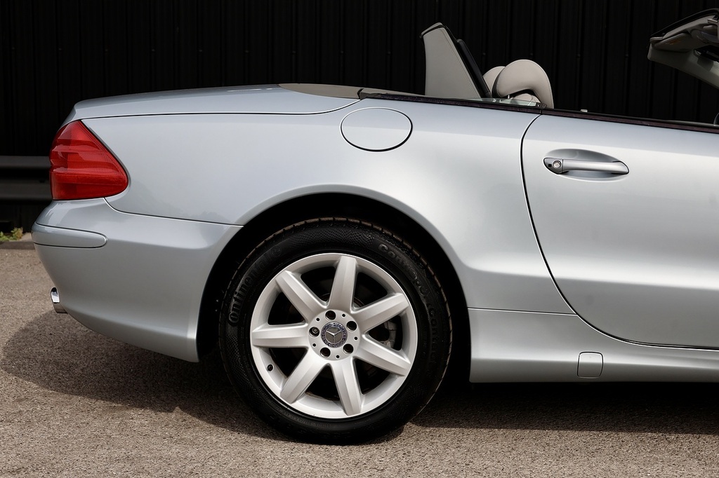 Mercedes-Benz SL Class 5.0 Sl500 Black #29