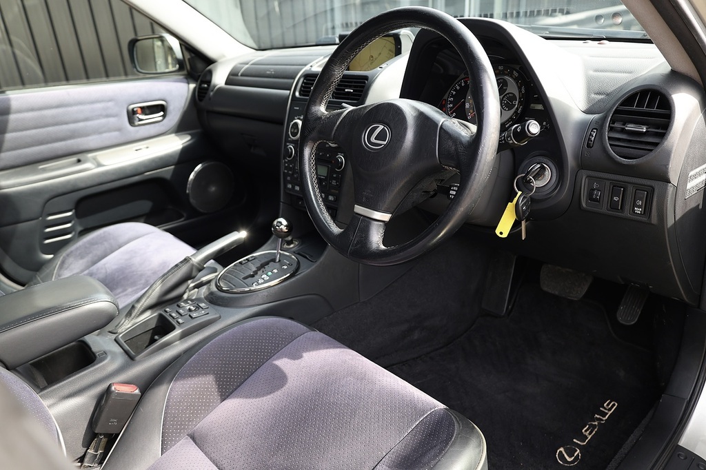 Lexus IS 2004 04 2.0 Blue #28
