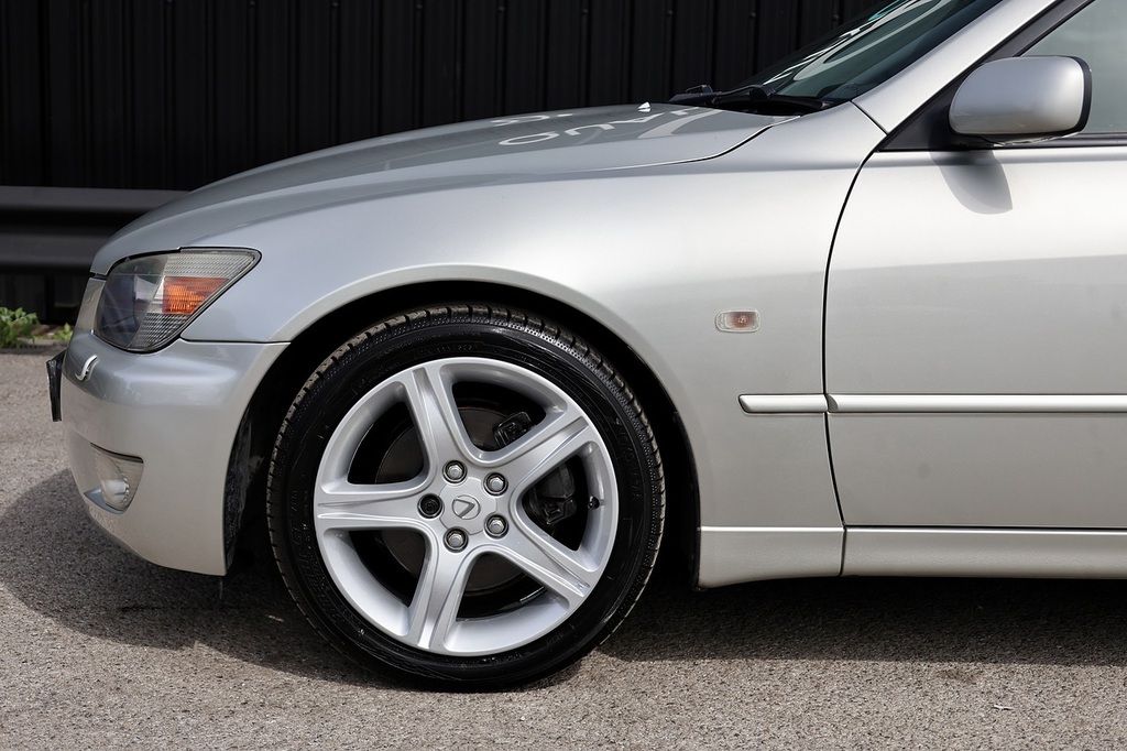 Lexus IS 2004 04 2.0 Blue #32
