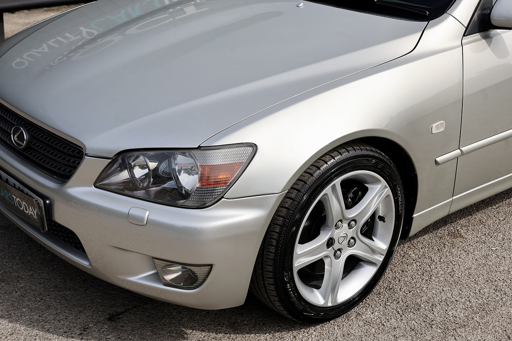 Lexus IS 2004 04 2.0 Blue #31