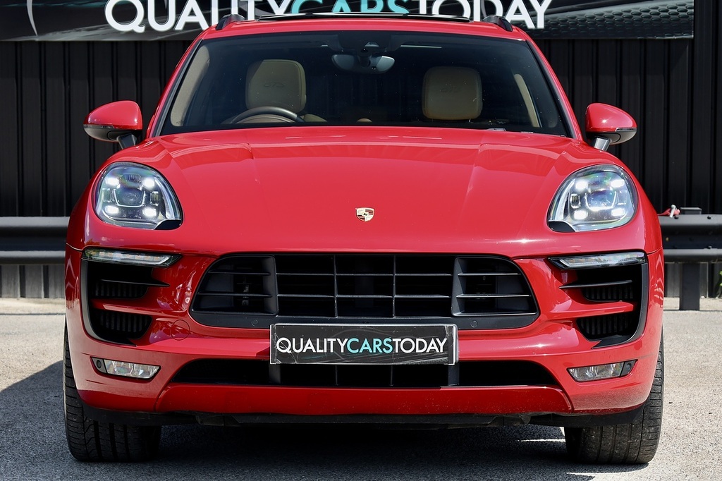 Porsche Macan Macan Gts Red #4