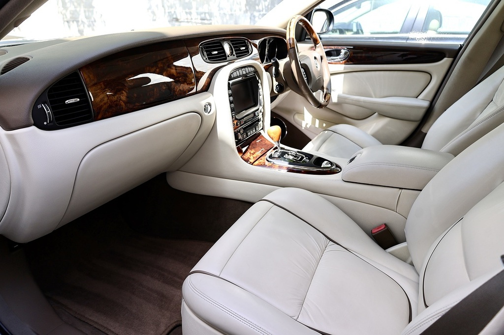 Jaguar XJ Xj8 4.2 V8 Sovereign Grey #3