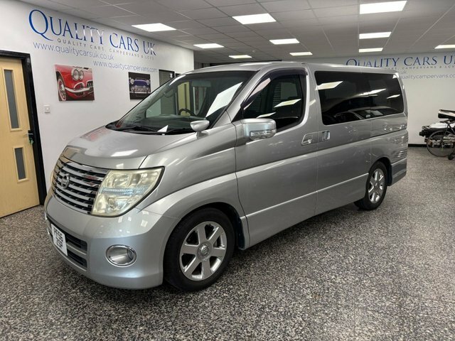Nissan Elgrand Highwat Star 2.5 Silver