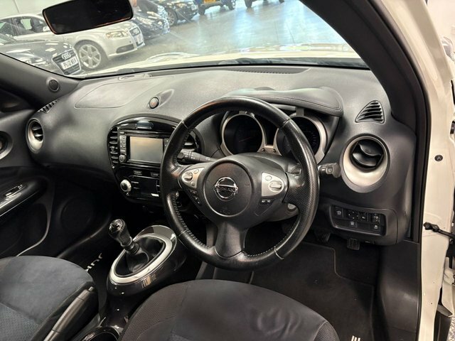 Nissan Juke 1.5 Dci 8V Acenta Premium Suv Eu VN64WXO White #2