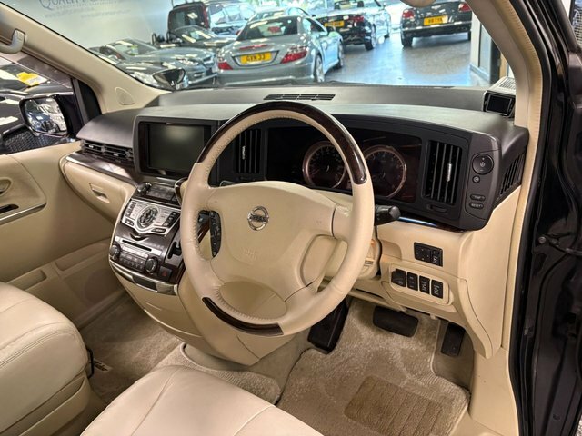 Nissan Elgrand 2.5 Brown #2