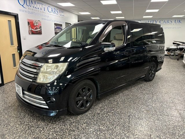 Nissan Elgrand 2.5 Brown #4