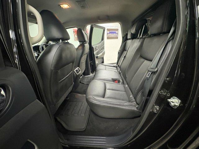 Nissan Navara Dci Tekna White #32
