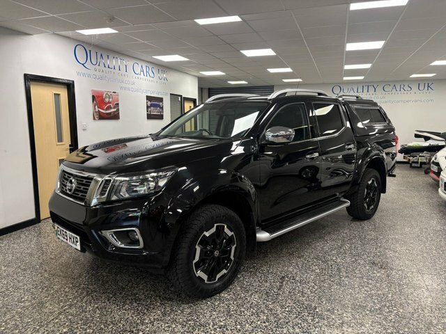 Nissan Navara 2.3 Dci Tekna Pickup Double Cab 4W Black