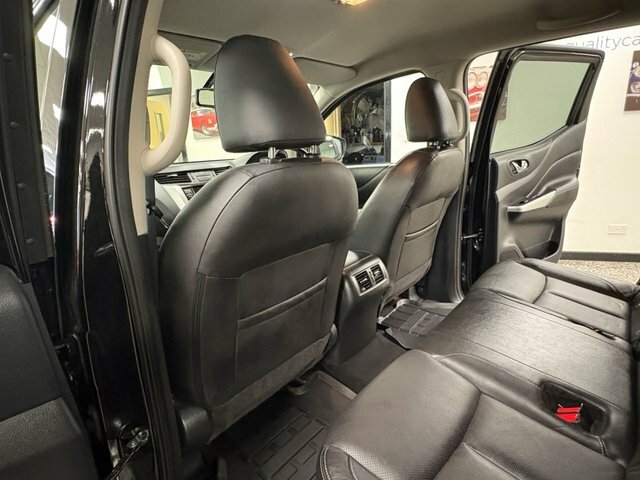 Nissan Navara Dci Tekna White #35
