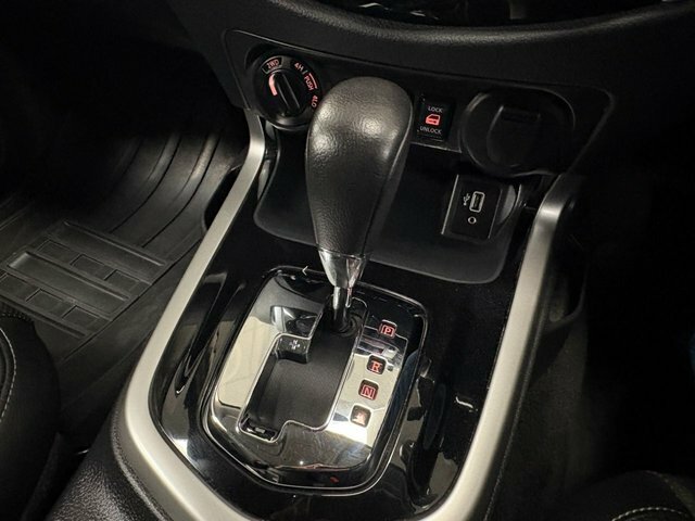 Nissan Navara Dci Tekna White #45