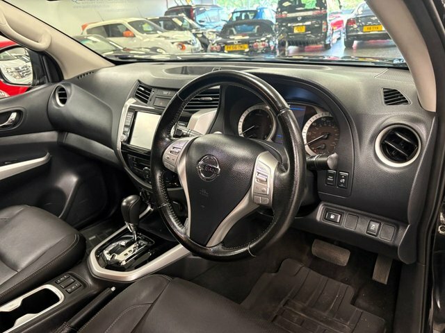 Nissan Navara Dci Tekna White #2