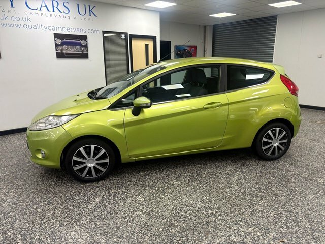 Ford Fiesta 1.25 Zetec Hatchback 129 G Km 8 Green #3