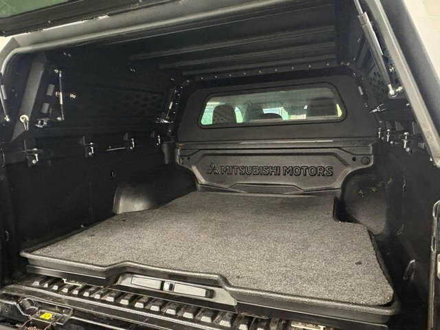 Mitsubishi L200 Mitsubishi L200 Warrior Red #18