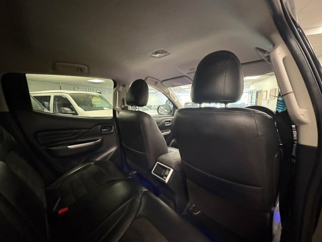 Mitsubishi L200 Mitsubishi L200 Warrior Red #38