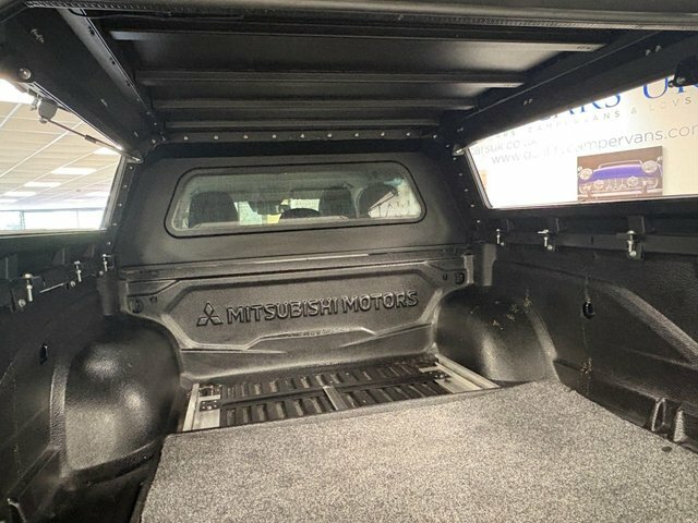 Mitsubishi L200 Mitsubishi L200 Warrior Red #15