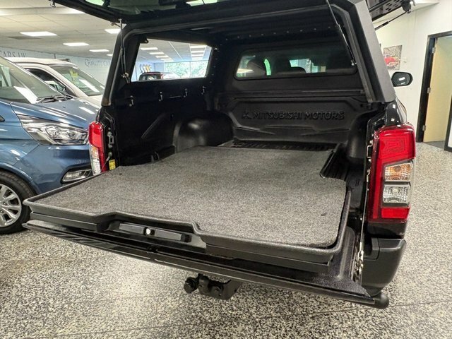 Mitsubishi L200 Mitsubishi L200 Warrior Red #13