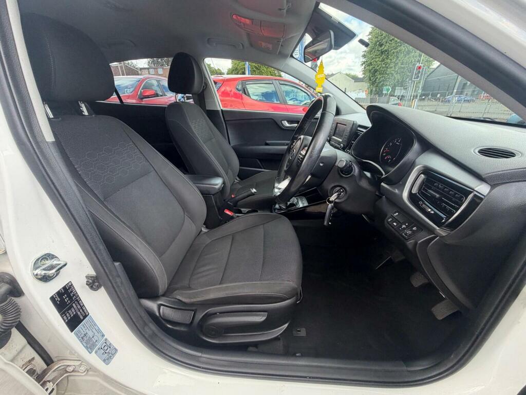 Kia RIO 1.4 Crdi 2 White #12