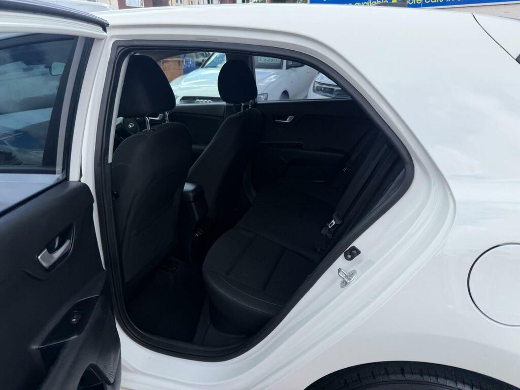 Kia RIO 1.4 Crdi 2 White #16