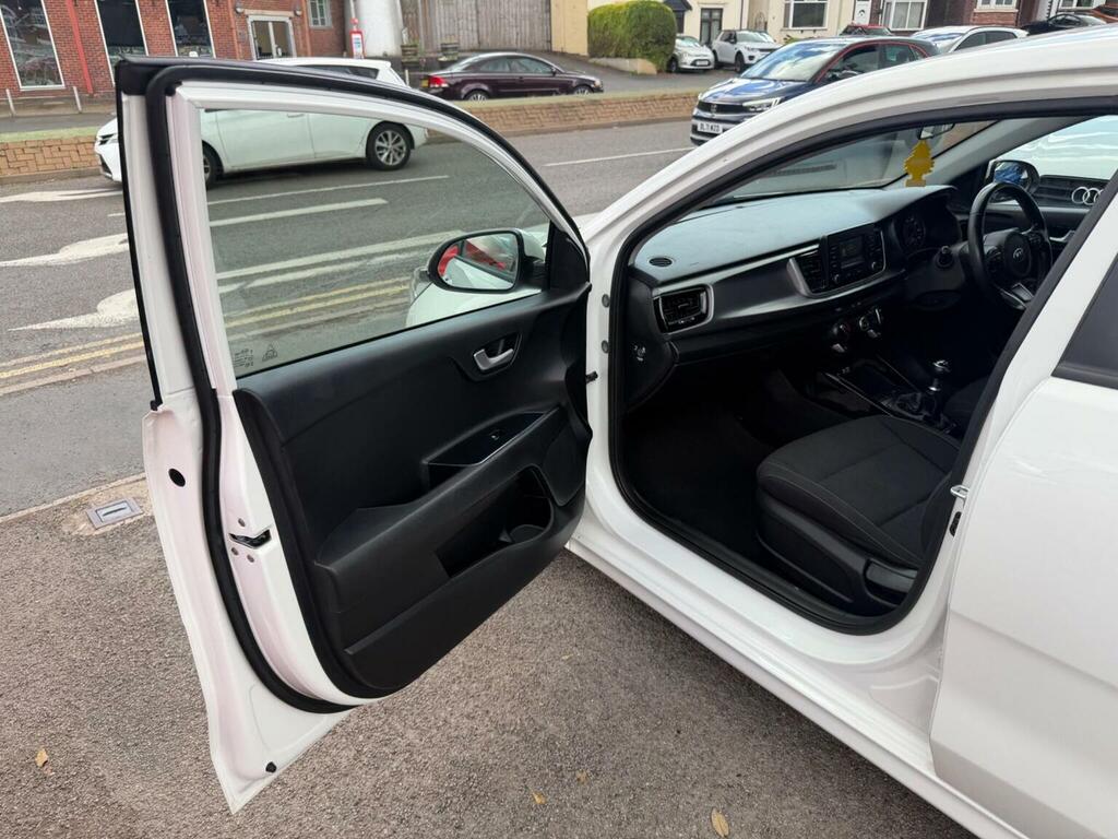 Kia RIO 1.4 Crdi 2 White #7