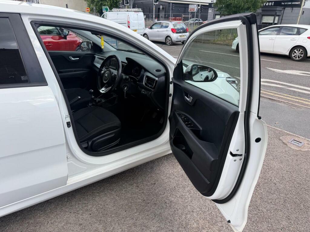 Kia RIO 1.4 Crdi 2 White #11