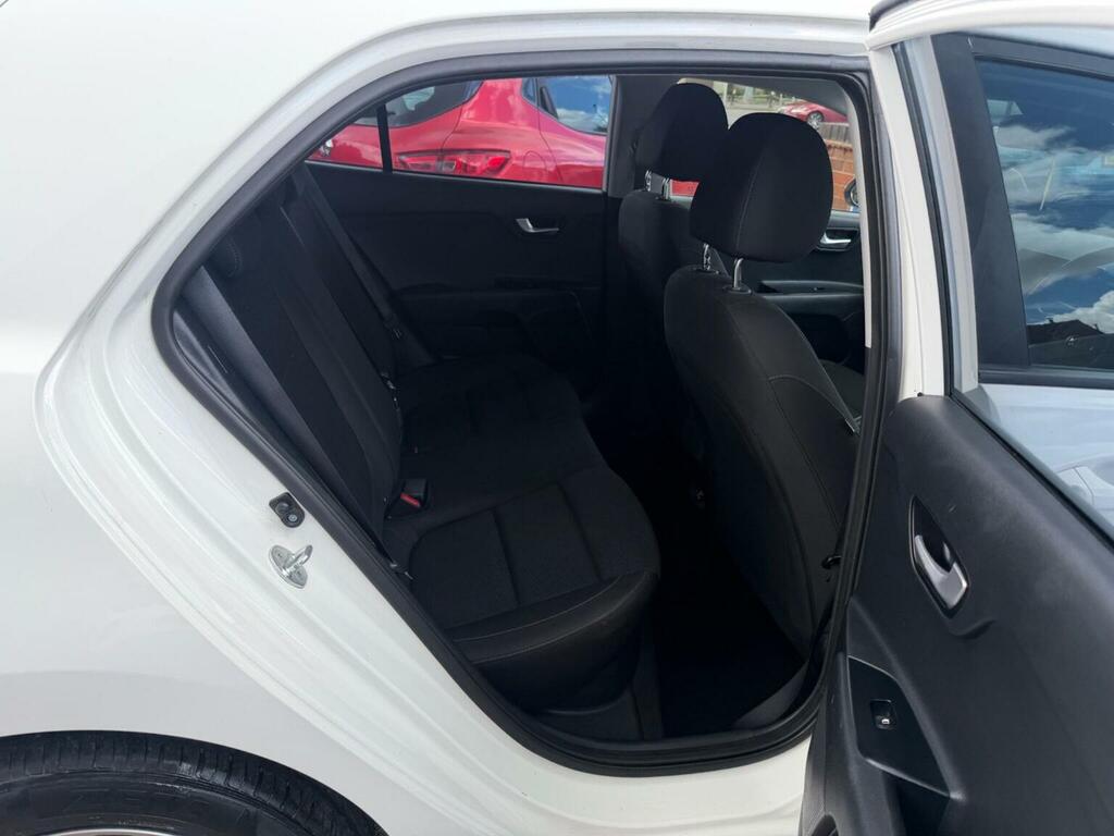 Kia RIO 1.4 Crdi 2 White #21