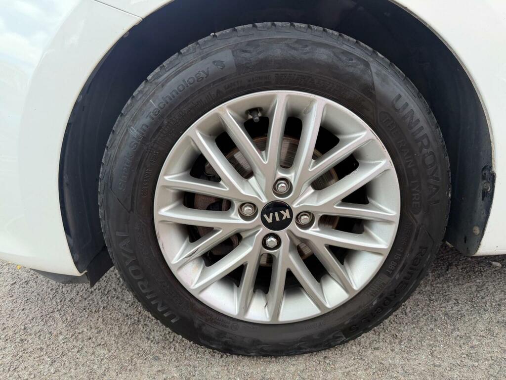 Kia RIO 1.4 Crdi 2 White #43